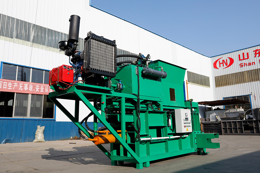 柴油机三缸秸秆打包机1 柴油机三缸秸秆打包机1